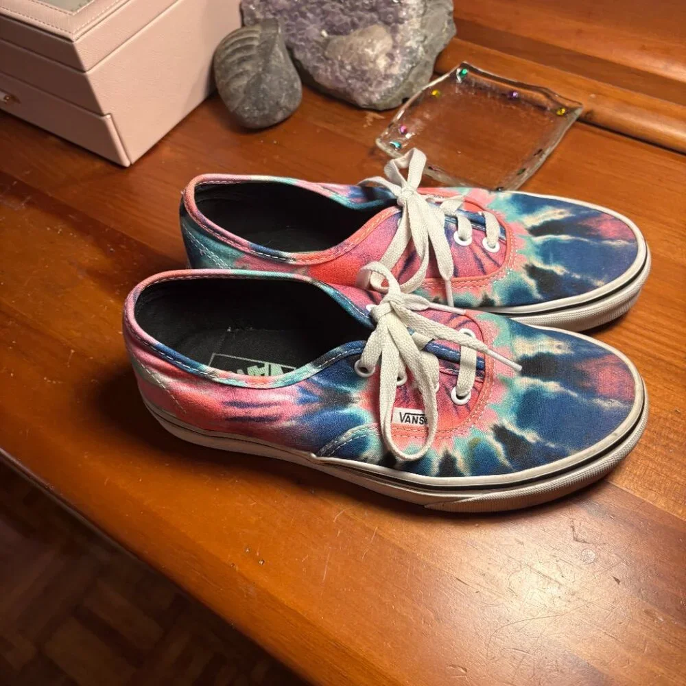 Excellent Used Condition Vans Tie-Dye Lace Up Sneakers Womens Size 7.5 - Picture 1 of 5